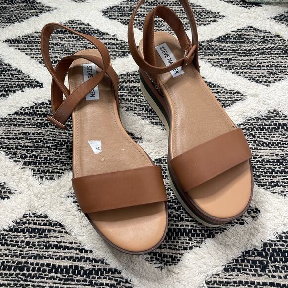 NWOT Steve Madden Marco Sandal size 8.5 - Picture 2 of 7